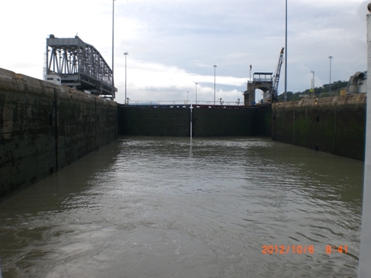 �p�i�}�^�� �ʉ߂̑D���@�̌����s�L�`�^�͂̎d�g�݂��킩��