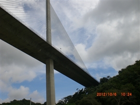 �p�i�}�^�� �ʉ߂̑D���@�̌����s�L�`�^�͂̎d�g�݂��킩��