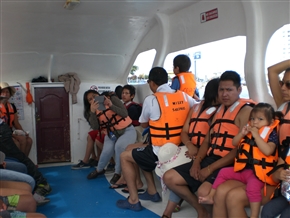 �ԓ��̍��A�G�N�A�h���@�T���[�i�X�̃N�W�������c�A�[