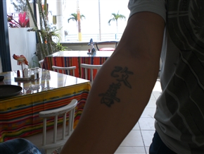 �G�N�A�h���̊C�ӂ̒��@�T���[�i�X�̗l�q