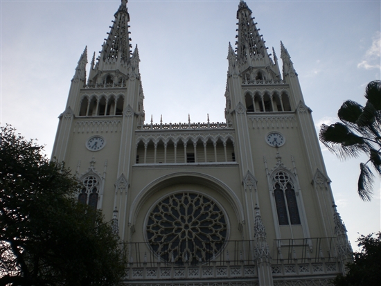 �O�A���L�[�� (Guayaquil) - �G�N�A�h���ő�̍`�p�s�s