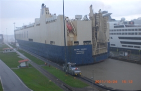 �p�i�}�^�� �ʉ߂̑D���@�̌����s�L�`�^�͂̎d�g�݂��킩��