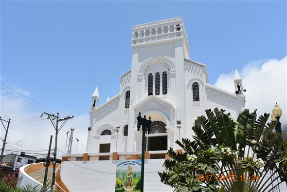 �����e�N���X�e�B - �G�N�A�h�� �n�b�g �i�p�i�}�X�j���˂̒n