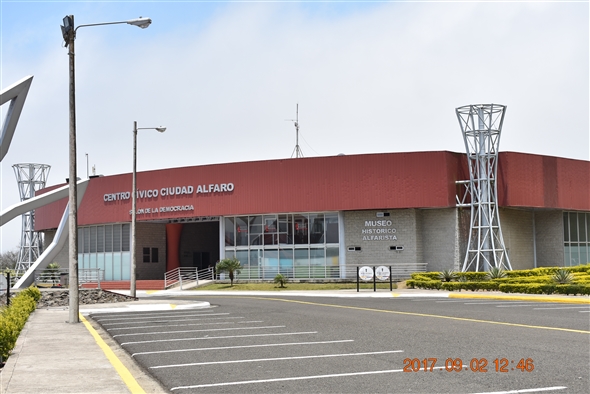 �����e�N���X�e�B - �G�N�A�h�� �n�b�g �i�p�i�}�X�j���˂̒n