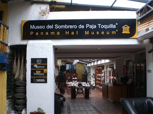 エクアドル クエンカ (Cuenca) 世界遺産の文化都市